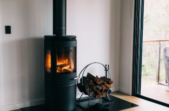 Коли моя піч зітхала димом: я знайшла 2 способи швидко висушити дрова й налагодити з нею теплі “стосунки”