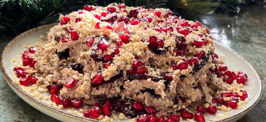 “Олів’є”, киш зі столу – знайшла салат в 100 разів смачніше та ситніше: ідеальний варіант на Новий рік 2026