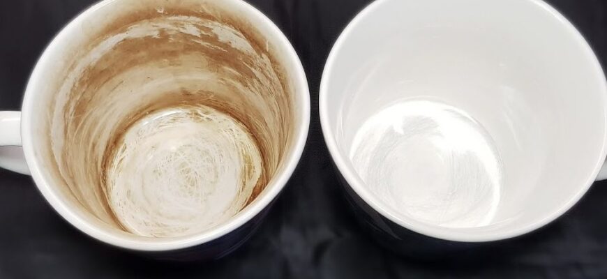 “Замизгані” чашки із застарілим нальотом відмиваю навіть без тертя: 1 ложка + кипʼяток, і прополоскала