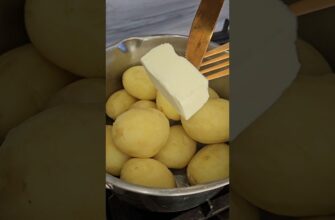 Обскакала “Шубу” на столі: закуска “Генерал” з копченостями – просто, а виглядає дорого
