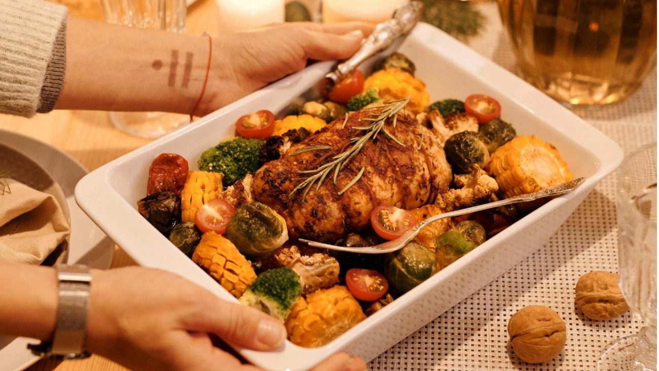 Українці назвали страви, які обов'язково прикрасять новорічний стіл у 2026 році