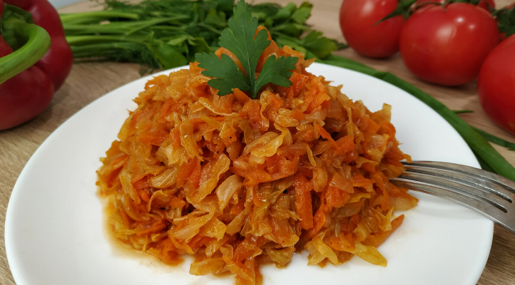 Найсмачнішої тушкованої капусти я не їла: показую як готую, так смачно, що хочеться їсти щодня (ділюся своїм улюбленим рецептом)