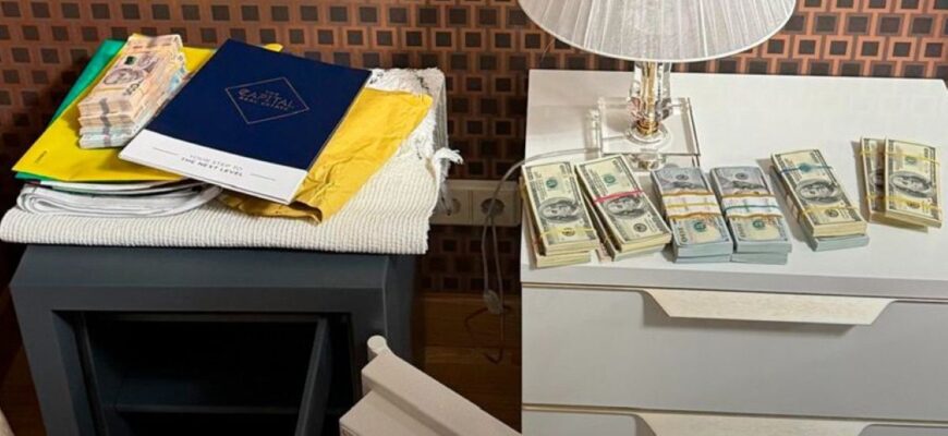 Пачки з доларами та вирішення питань: НАБУ показало приховану зйомку нардепа Скороход та фото з обшуку