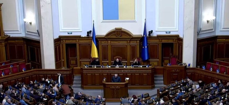 Рада ухвалила бюджет-2026: як зміниться мінімалка, прожитковий мінімум, зарплати військових теж
