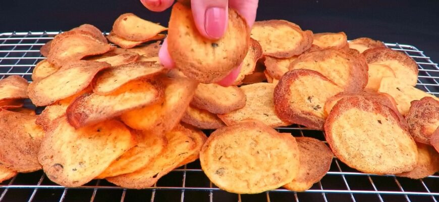 Хрумкі картопляні чипси в духовці без зайвого жиру: роблю на сім’ю по 2 кг і більше магазинний Lays не купую