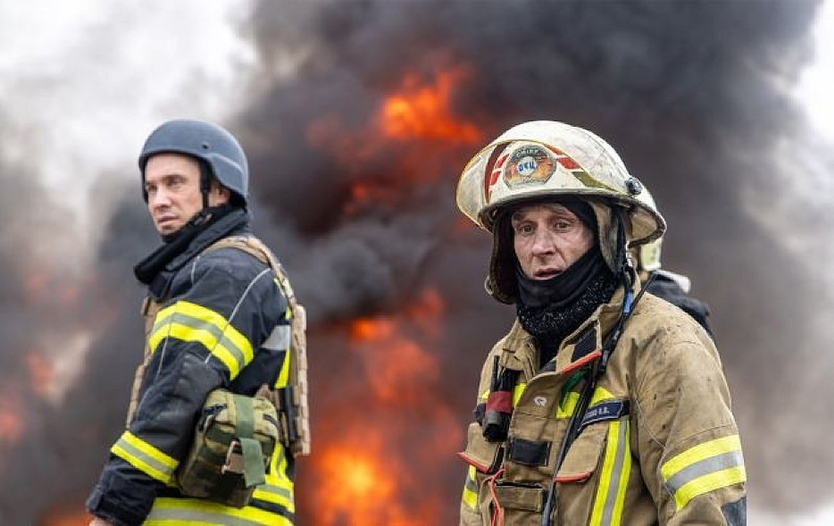 Нічний удар по Хмельниччині: ворожі безпілотники підпалили нафтобазу у Шепетівському районі!