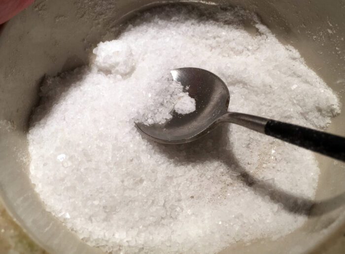 Господині розповіли, як прати нові речі перший раз, щоб закріпити колір 