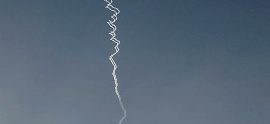 У Луцьку сталися потужні вибухи, небо – в диму: що відомо про атаку