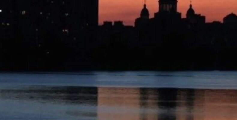 “Пів доби зі світлом, пів без”: киян попередили про жосткі графіки відключень взимку