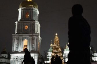 Графіки відключень світла на 21 грудня: енергетики обіцяють до 13,5 годин в темряві