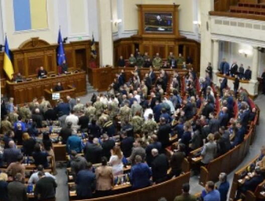 Хабарі за “правильне” голосування: НАБУ оголосило підозри п’ятьом нардепам Хабарі за “правильне” голосування: НАБУ оголосило підозри п’ятьом нардепам