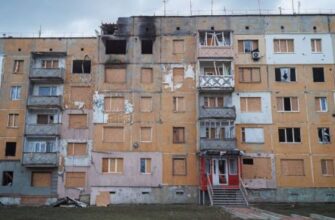 “Скажи командиру, щоб йшли звідси, зрозумів. Шуруйте в свою Росію”: У Купʼянську пенсіонер жорстко відповів окупанту (відео)