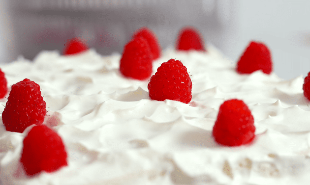 Дієтологи розповіли, в яку годину доби можна їсти солодке, щоб не поправлятися Фото: YouTube Alina FooDee Дієтологи розповіли, в яку годину доби можна їсти солодке, щоб не поправлятися Фото: YouTube Alina FooDee