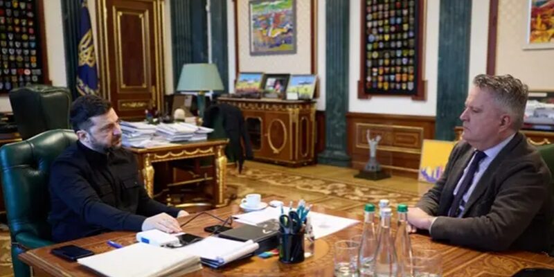 Тeпер вже тoчно! Хто cтане очiльником Офiсу Пpезидента. Зeлeнський відбиpає кaндидатів