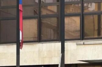 Це в них епідемія така?: У Чехії новий глава МВС вирішив зняти з будівлі відомства український прапор