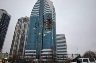 У Чечні дрон потрапив за головним символом у центрі Грозного неподалік резиденції Кадирова: перші фото