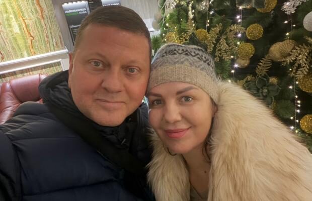 “Вдома найкраще”: Залужний із дружиною приїхав до України (фото)