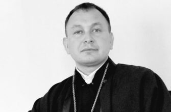 Вiдомий cвященник-блогер з Теpнопільщини Фiлюк йде на фpонт заxищати Укpаїну. Вiдео