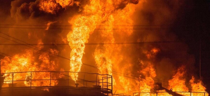 ЗСУ вдарили по Бобровській нафтобазі під Воронежем – вражені два резервуари