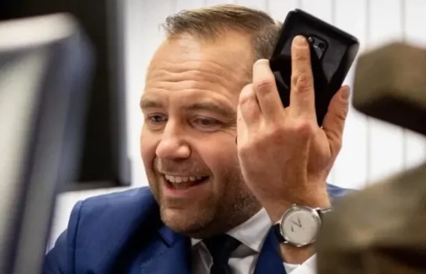 За чий кошт гуляє президент Польщі? – Голобуцький