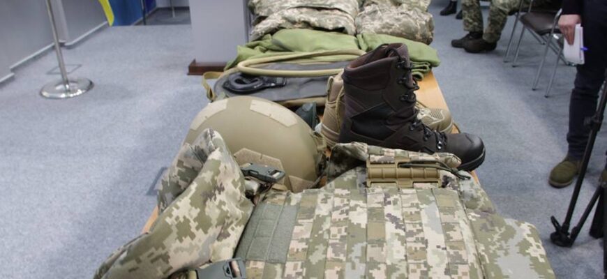 Жіночі бронежилети та кошерні сухпайки: що зміниться в забезпеченні ЗСУ у 2026 році