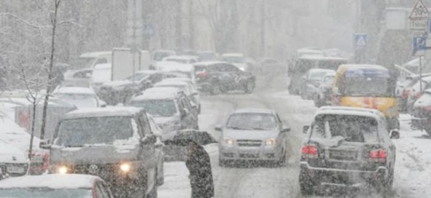 Ожеледиця, сніг та “мінуси”: коли на Україну налетить справжня штормова погода…