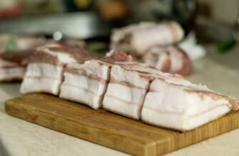 Як вибрати смачне сало: поради досвідченої господині, яка завжди несе додому найкраще