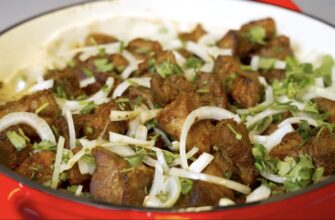 Готую шашлик на сковороді на Новий рік: смак виходить такий самий, як на мангалі – смакота без зайвих рухів