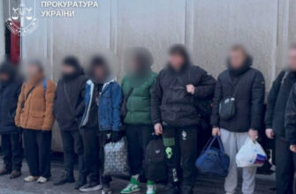 На Буковині іноземець намагався вивезти до Молдови сімох чоловіків у вантажівці з пивом