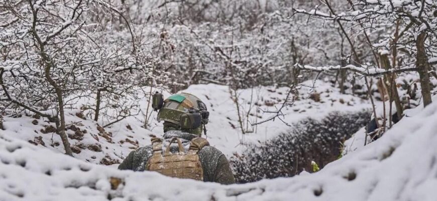 “Коли ти комусь потрібен, то й жити хочеться”, – боєць ЗСУ розкрив секрет, як три місяці утримував позиції без ротації