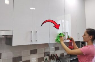 Очищаю “запущену” кухню від жиру за пару хвилин: суміш не піниться – і не треба змивати по 10 разів