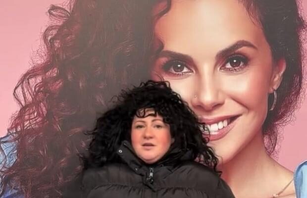 “Чіпляйте нормальне офіційне лице сюди”: Блогерка з Троєщини висміяла рекламу “Золотого віку” з Настею Каменських “Чіпляйте нормальне офіційне лице сюди”: Блогерка з Троєщини висміяла рекламу “Золотого віку” з Настею Каменських