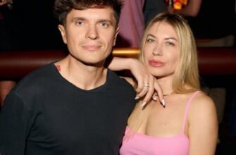 Їхала на похорон військового: Відомий телеведучий обурився штрафом для дружини за брудні номери на автівці (фото)