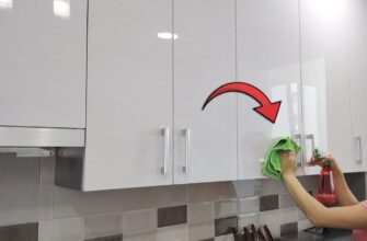 По 5 крапель на ганчірку – і протираю кухонні шафки: від плям і сліду не лишилось. Як нові тепер