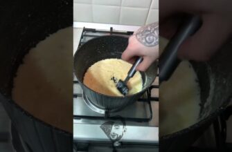 Справжній банош по-карпатськи: кукурудзяна крупа не гірчитиме, якщо знати 1 секрет варіння