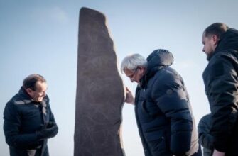 Нас єднає 1000-літня історія: Україна та Норвегія відкрили рунічний камінь у Витачеві на Київщині