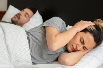 Чому хропіння не будить тих, хто хропе: вчені дали відповідь