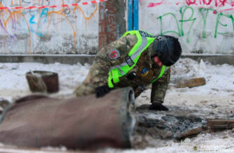 Ракета з бойовою частиною впала серед будинків: поліція знешкодила "Іскандер-М" в Києві