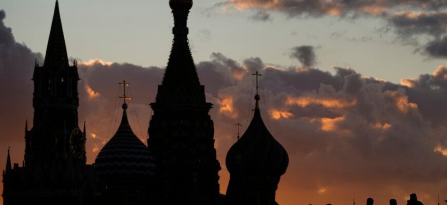 Крах неминучий?: в Reuters розкрили таємний план Москви на випадок розпаду Росії Крах неминучий?: в Reuters розкрили таємний план Москви на випадок розпаду Росії