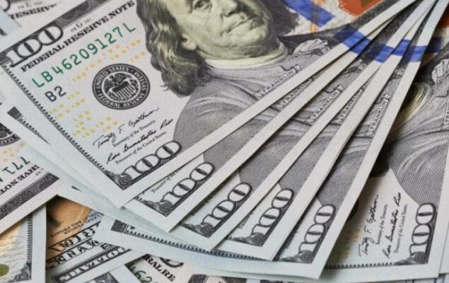 Долар раптово полетів вниз: новий курс валют на 29 січня