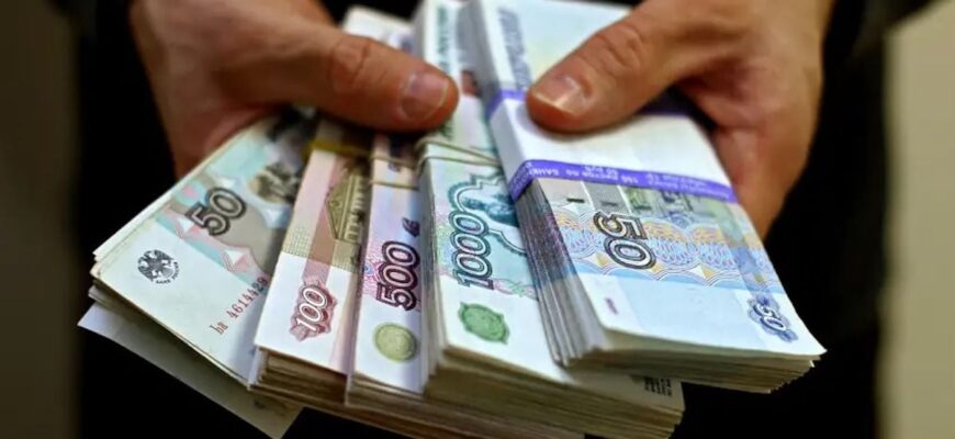 Такого не було багато років: у РФ зафіксовано рекордний відтік грошей з банків