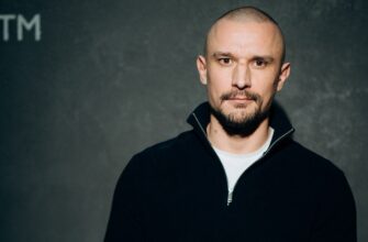 Тарас Цимбалюк показався з батьками в рідному Корсуні та повідомив про важливе свято в сім’ї
