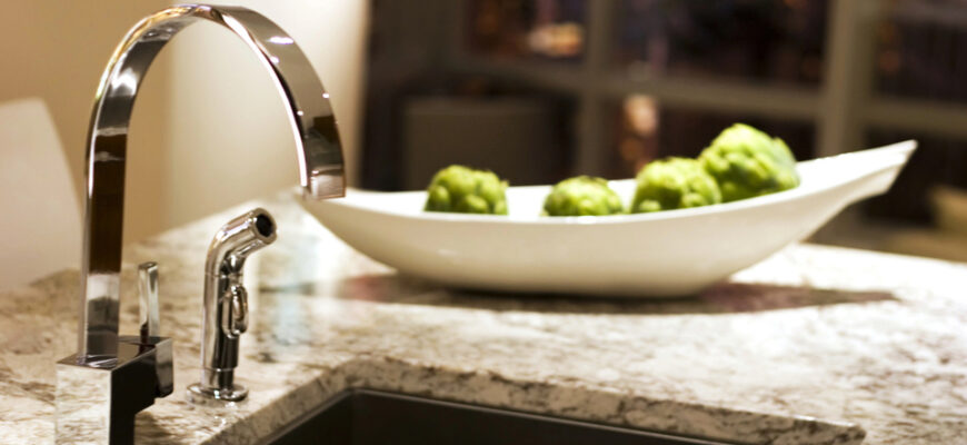 Чому не можна виливати окріп у раковину