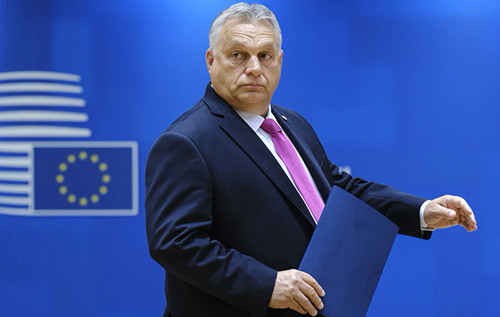 ЄС пом’якшує критику Віктора Орбана напередодні виборів в Угорщині ЄС пом’якшує критику Віктора Орбана напередодні виборів в Угорщині