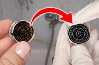 Кум-сантехнік починив кран на кухні, який почав бризкати водою в усі боки: відкрутив аератор і в оцет