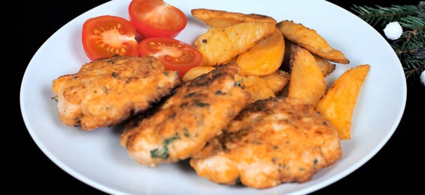 Курячі котлети більше не сухі: додаю у фарш 1 простий інгредієнт — виходять соковиті навіть без соусу Курячі котлети більше не сухі: додаю у фарш 1 простий інгредієнт — виходять соковиті навіть без соусу