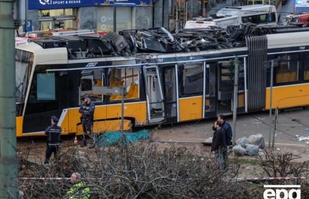 Десятки постраждалих: У центрі Мілана трамвай зійшов з рейок, на смерть збив людину та в’їхав у будівлю (фото, відео) Десятки постраждалих: У центрі Мілана трамвай зійшов з рейок, на смерть збив людину та в’їхав у будівлю (фото, відео)