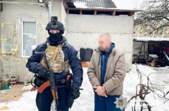 Дезертир на Рівненщині втік з полігону та відстрілювався від поліції: у будинку знайшли арсенал зброї