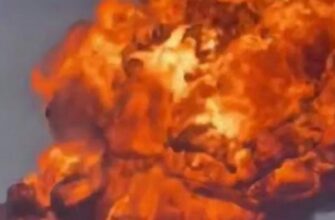 Дим тягнеться на 170 км: Пожежу на нафтоперекачувальній станцій Калейкіно в Татарстані видно навіть із космосу (фото, відео)