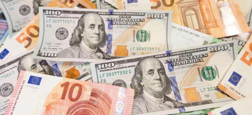 Що буде з курсом долара і євро у квітні: прогнози експертів Що буде з курсом долара і євро у квітні: прогнози експертів